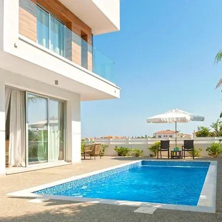 Pearly Sands 3 Bdrm With Big Pvt Pool In Villa *