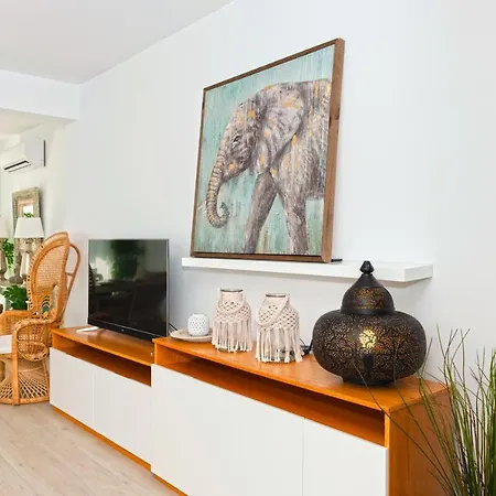Pearly Sands 3 Bdrm With Big Pvt Pool In Protaras