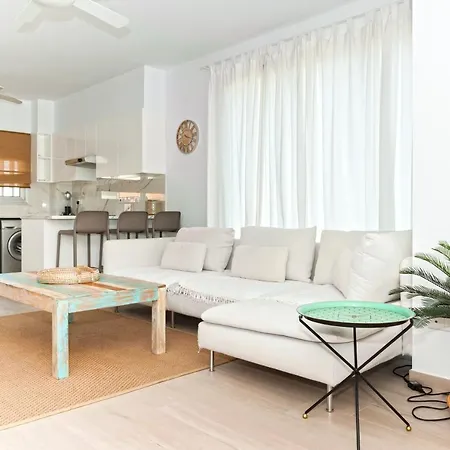 Pearly Sands 3 Bdrm With Big Pvt Pool In بروتاراس